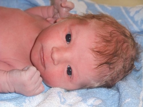 Geburt-500x375 in Erste Bilder von Baby Raffael